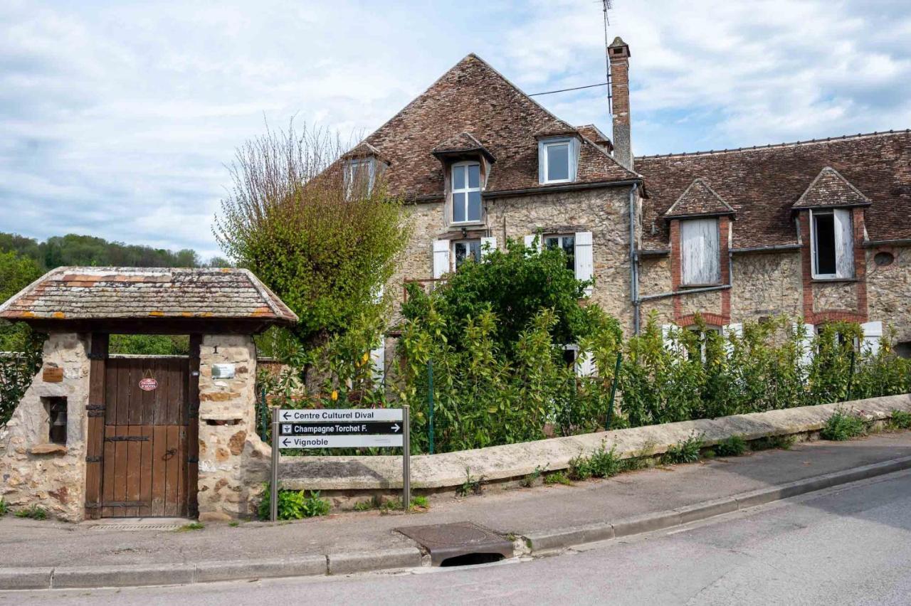Le Moulin De Cutesson O Dela Du M Panzió Villenauxe Kültér fotó